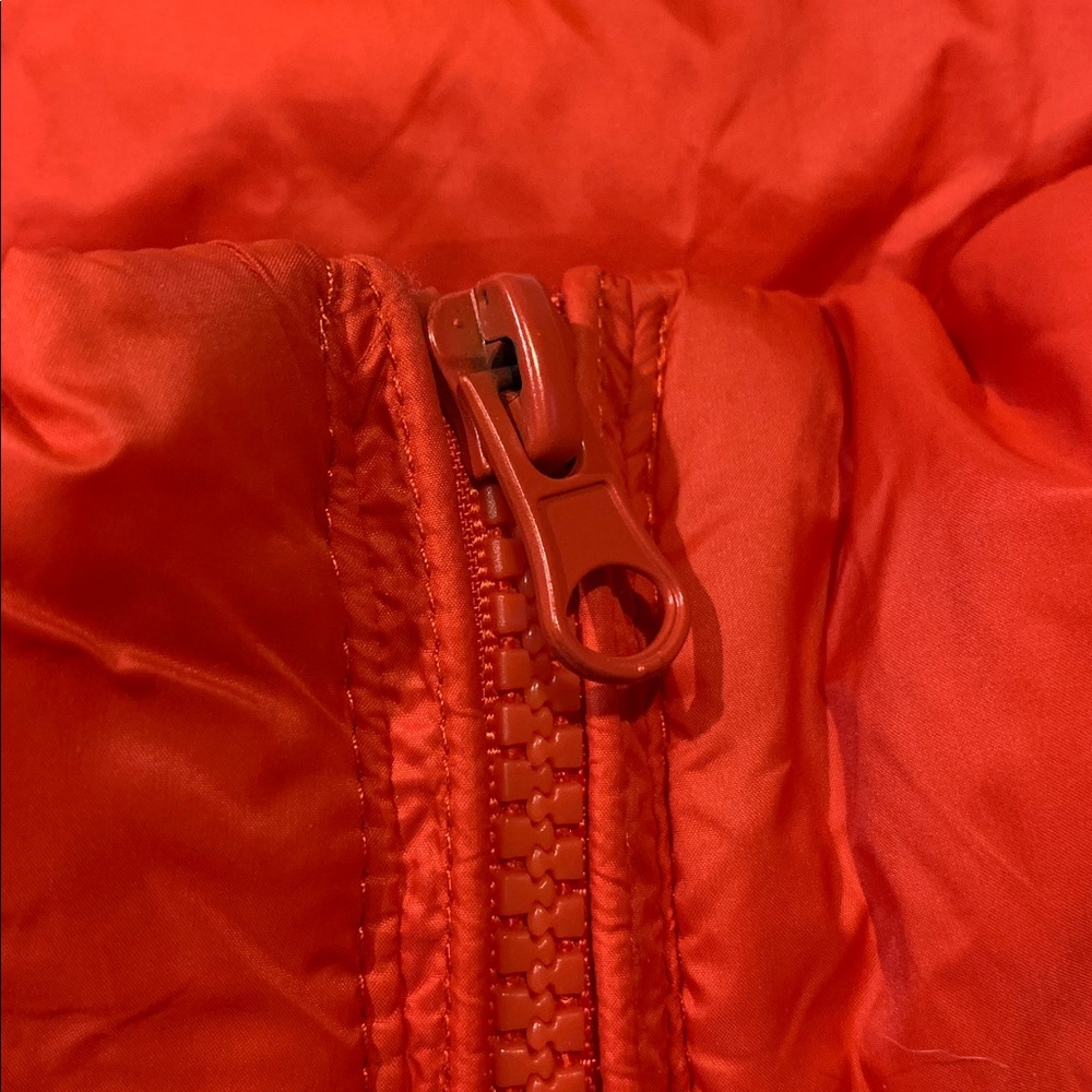 Red Zip Up Puffer Vest - Picture 4 of 8
